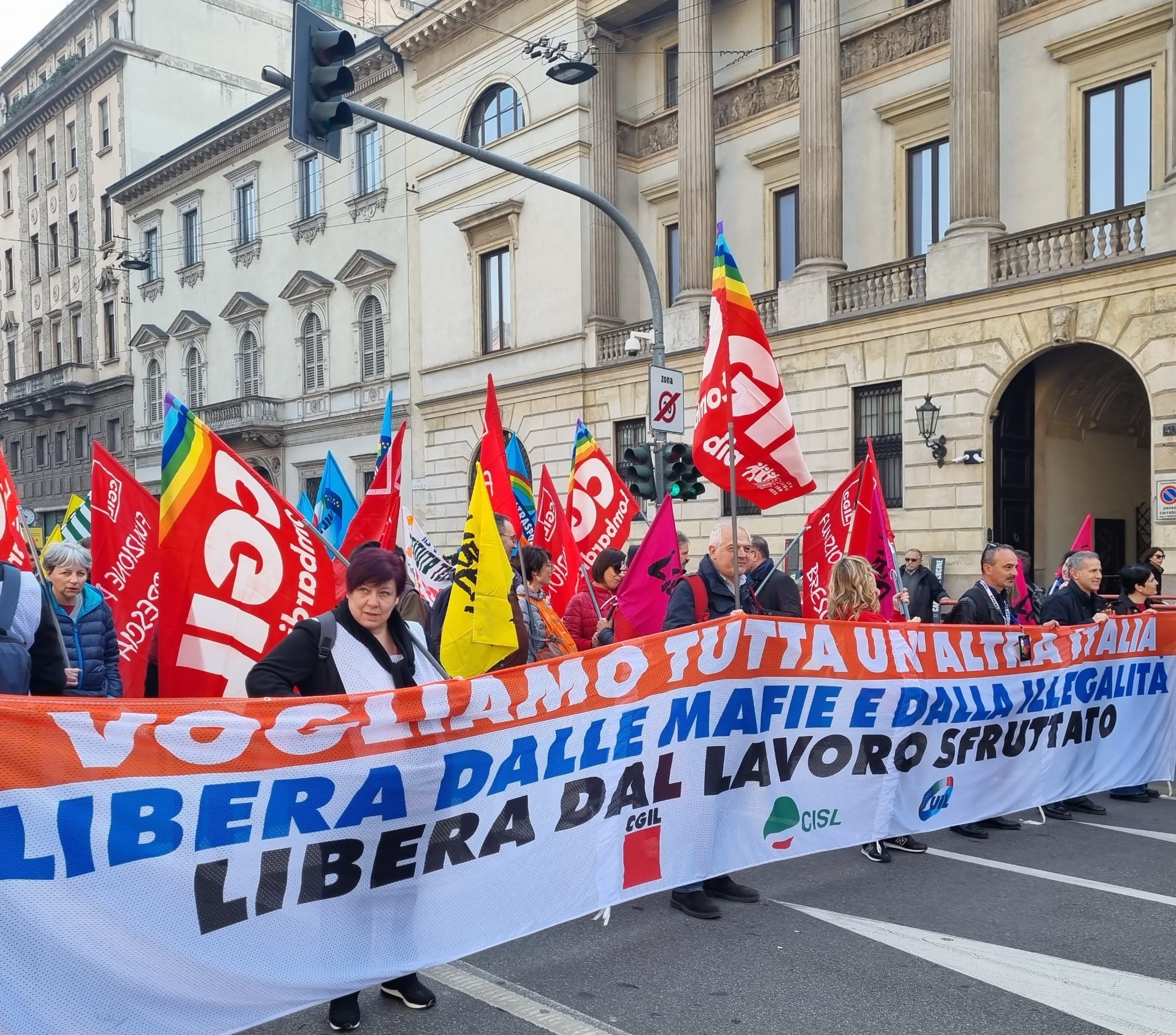 1 Manif Milano 21marzo IMG 20230321 WA0011